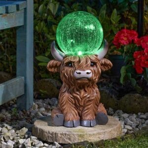 How to Choose the Right Solar Light for Your Garden Statue
