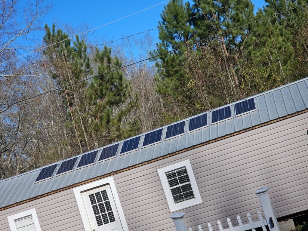 Plug-In Solar vs. Rooftop Solar